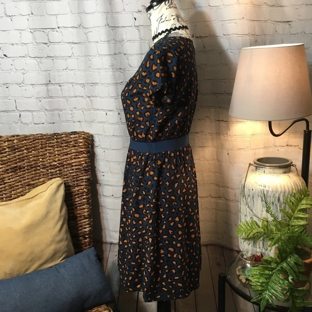 Old Navy elastic waistband cheetah print dress